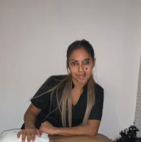 677023099: Chica busca chico en Sevilla