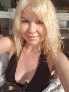 632715891: Chica busca chico en Ibiza