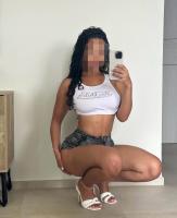 614364062: Chica busca chico en Barcelona