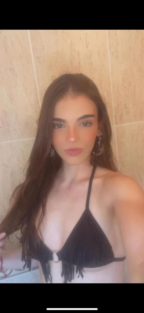 Chica busca chico en Ibiza: 