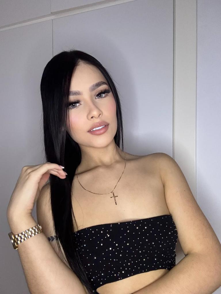 613219266: Chica busca chico en Cádiz