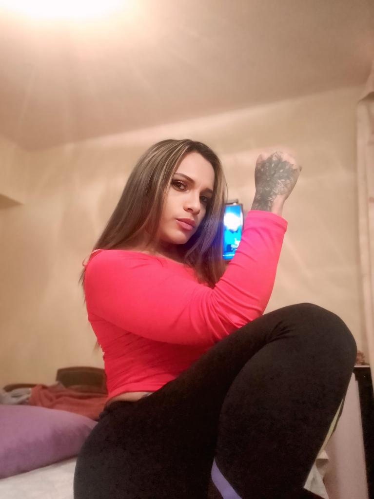 674097405: Transexual en La Coruña