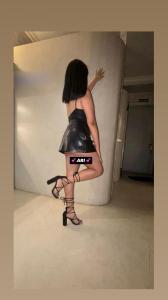 647781560: Chica busca chico en Barcelona