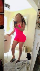 677760403: Chica busca chico en Barcelona