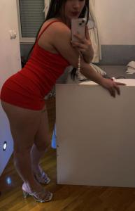 671784023: Chica busca chico en Barcelona