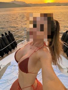 613401047: Chica busca chico en Sevilla