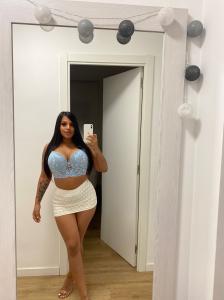 663039935: Chica busca chico en Almería