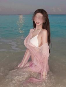 688186775: Chica busca chico en Barcelona