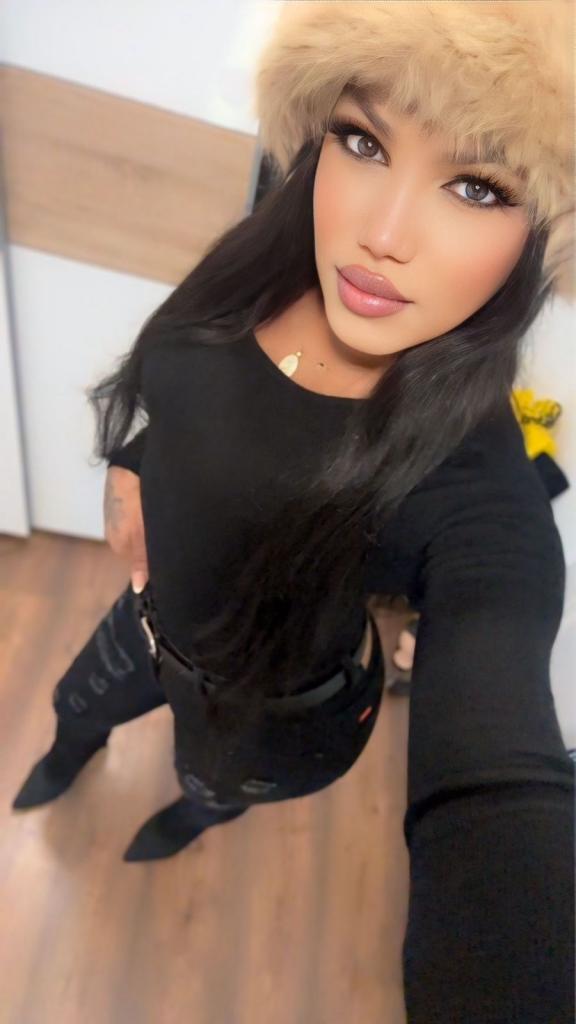 677048632: Transexual en Murcia