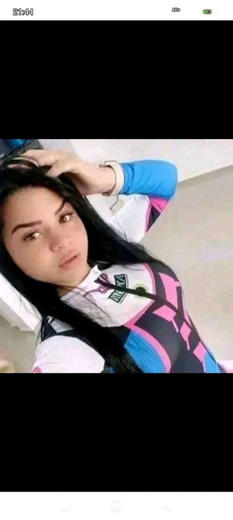 631284060: Chica busca chico en Murcia