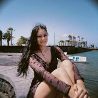 677697313: Chica busca chico en Las Palmas