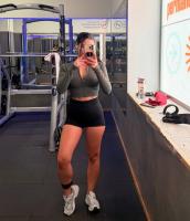 615266947: Chica busca chico en Madrid