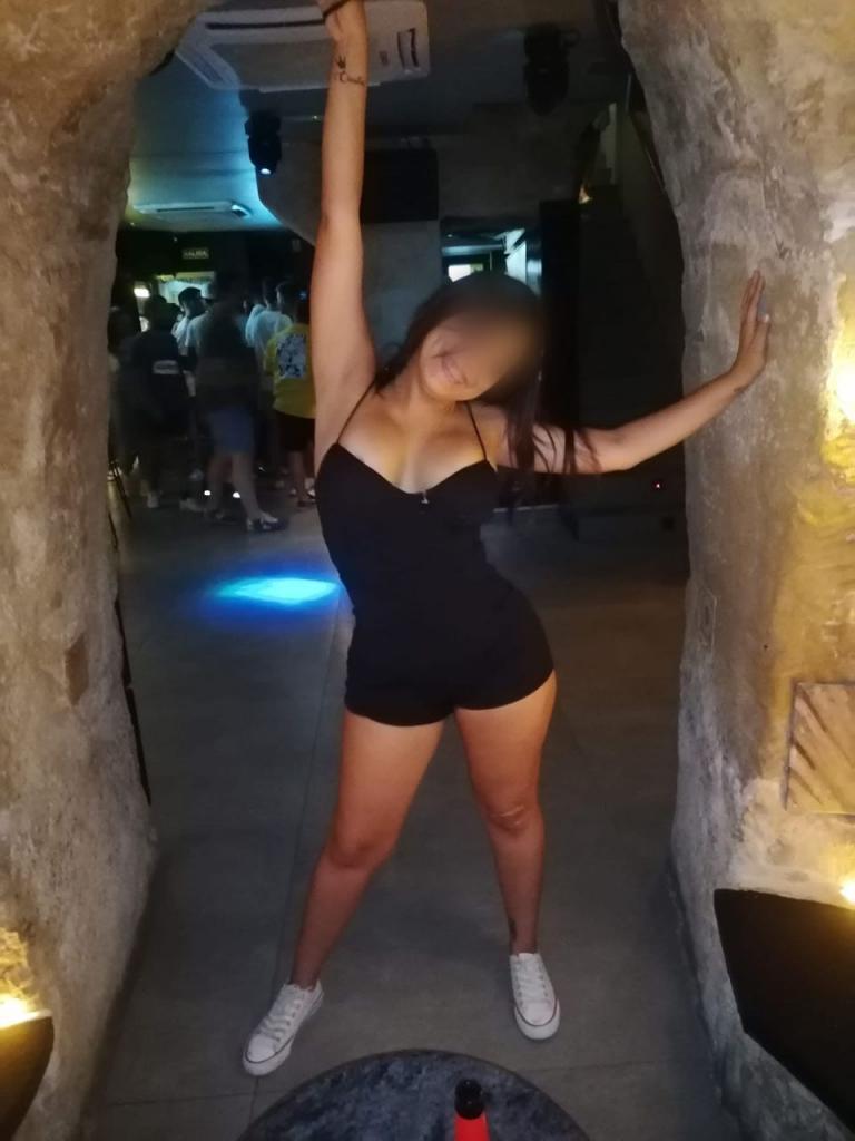 Chica busca chico en Cádiz: 