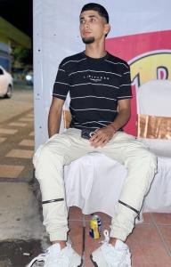 613980808: Chico busca chica en Málaga