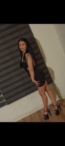 610671110: Chica busca chico en Gerona