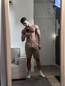 695174111: Chico busca chica en Madrid