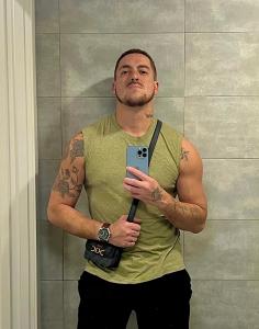 Chico busca chica en Alicante: 