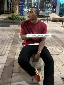 604301045: Chico busca chica en La Rioja