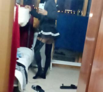 Chico busca chica en Sevilla: 