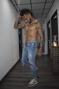 Chico busca chica en Barcelona: 