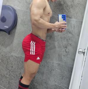 695918947: Chico busca chica en Madrid