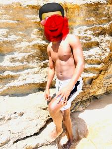 Chico busca chica en Sevilla: 