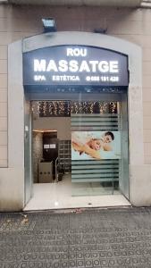 688181420: Chica busca chico en Barcelona