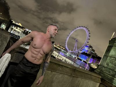 Chico busca chica en Madrid: 