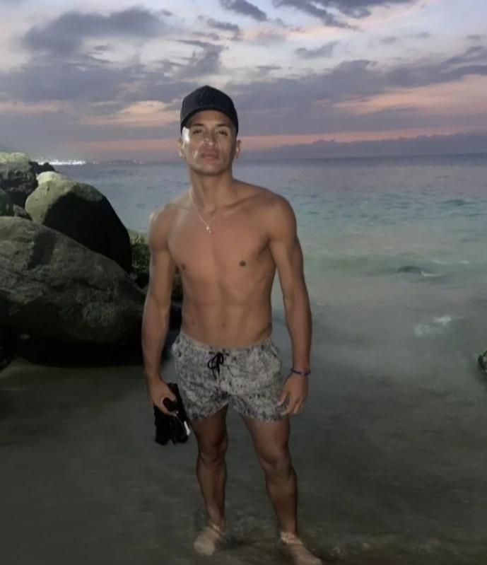 674202143: Chico busca chica en Murcia