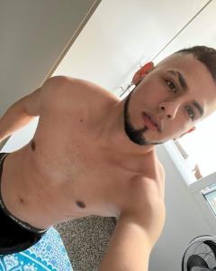 Chico busca chica en Valencia: 