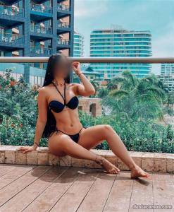 Chica busca chico en Ibiza: 