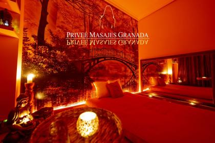 Chica busca chico en Granada: 