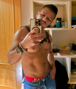 643815293: Chico busca chica en Badajoz