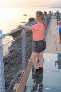 698731274: Chica busca chico en Gerona