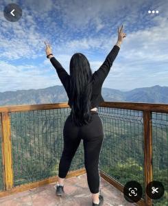 Chica busca chico en Ibiza: 