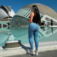 613214949: Chica busca chico en Sevilla