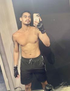 Chico busca chica en Granada: 