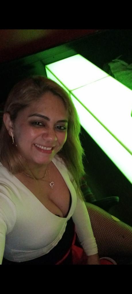 611285189: Chica busca chico en Pontevedra