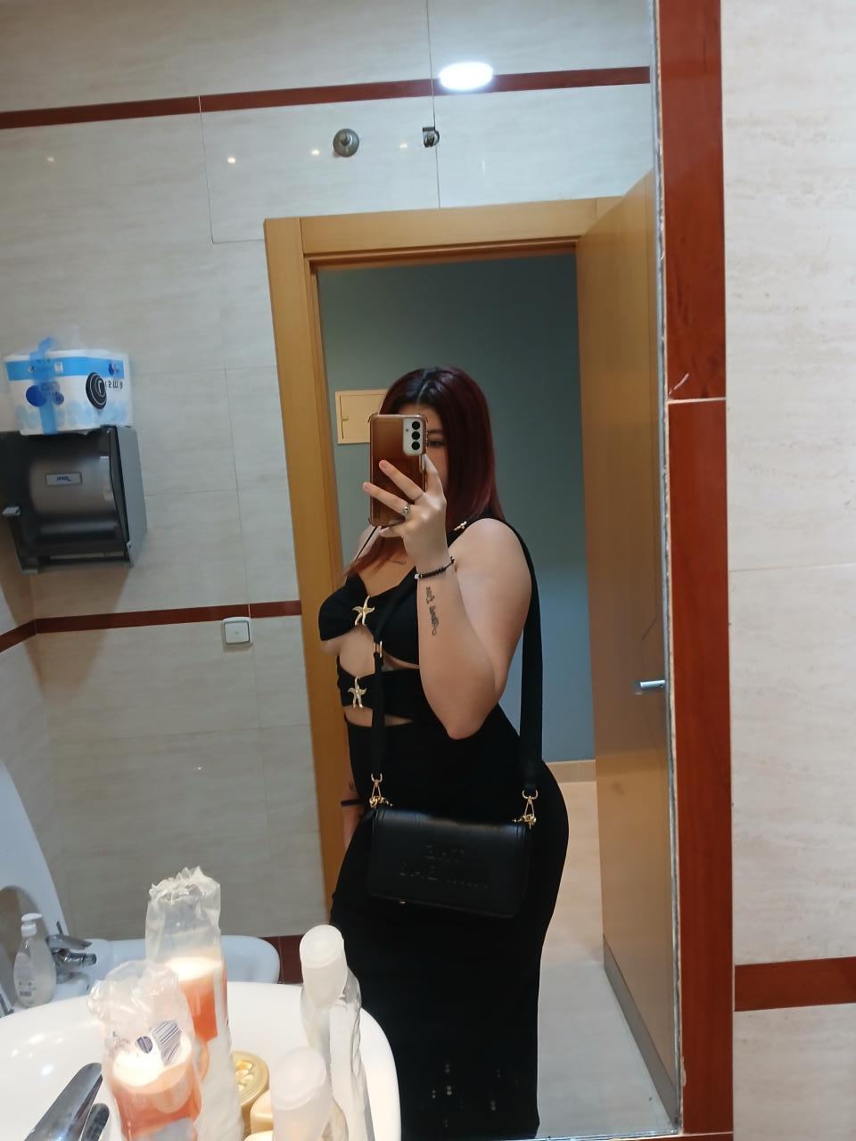 643895816: Chica busca chico en Sevilla