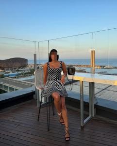 613644906: Chica busca chico en La Coruña