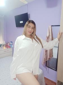 643676881: Chica busca chico en Gerona