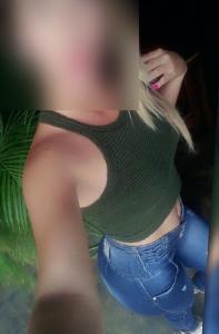 631447447: Chica busca chico en Gerona
