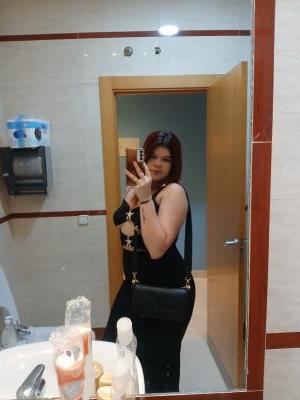 643895816: Chica busca chico en Sevilla