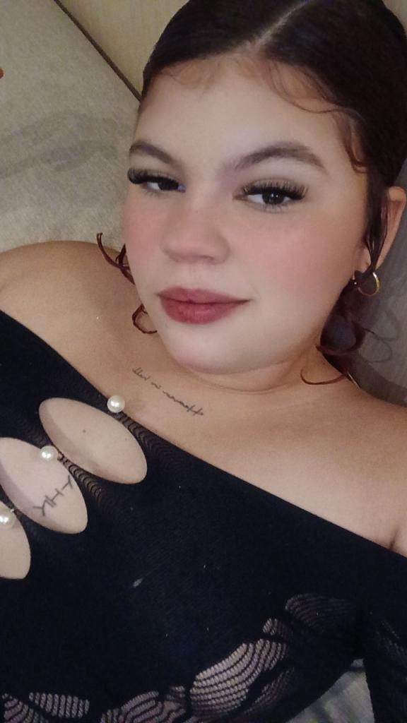 643895816: Chica busca chico en Sevilla