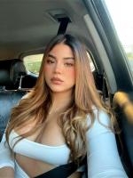 607315244: Chica busca chico en Barcelona