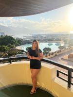 607315244: Chica busca chico en Barcelona