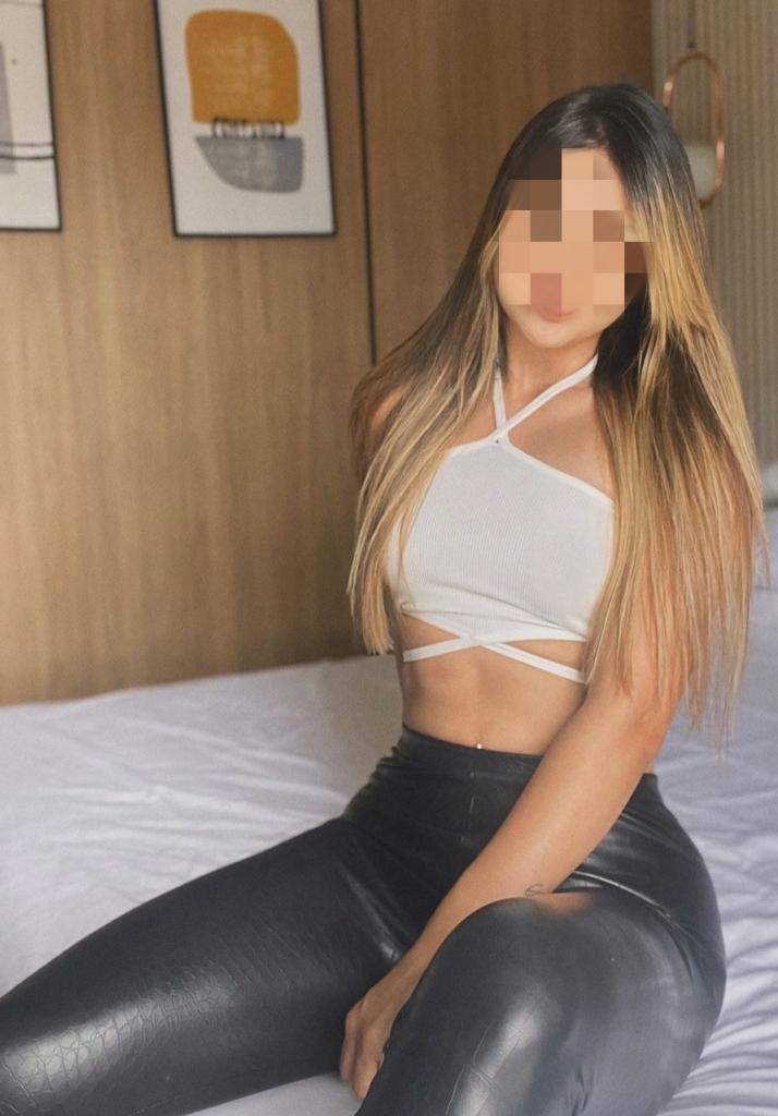 634063177: Chica busca chico en Cantabria