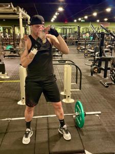 614772935: Chico busca chica en Alicante