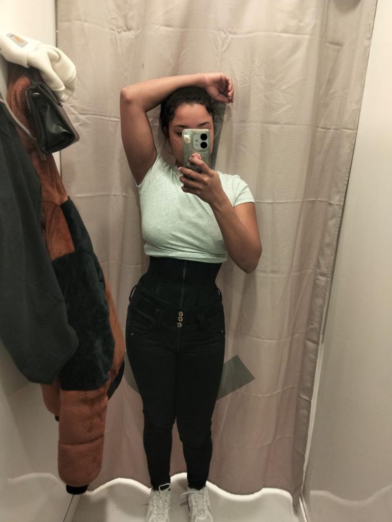 685694155: Chica busca chico en Valencia