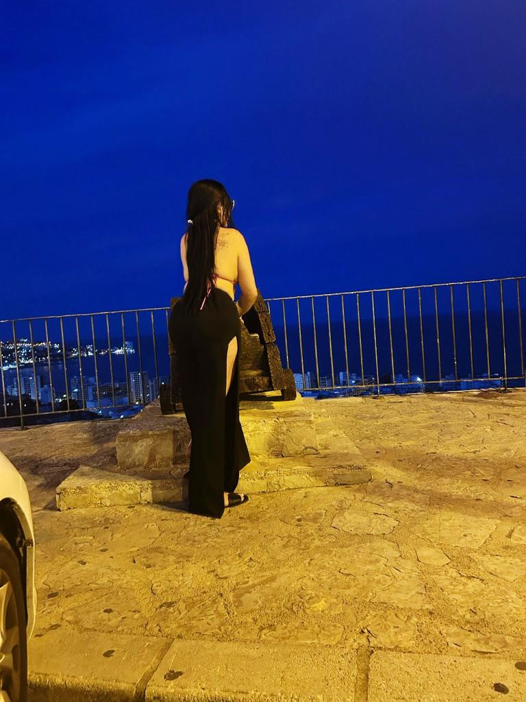 614631996: Chica busca chico en Valencia